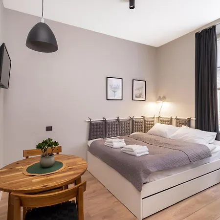 Stylish For 2 - Valdemara St